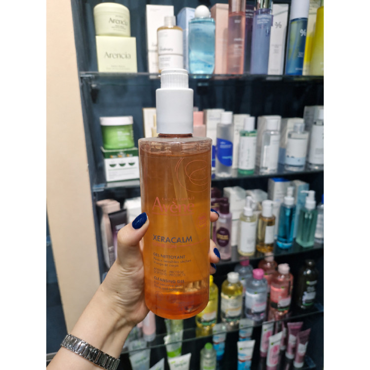ژل شستشوی صورت اون Avene مدل XeraCalm Nutrition مناسب پوست خشک و حساس